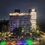 Dragonfly Hotel - The Art Hotel