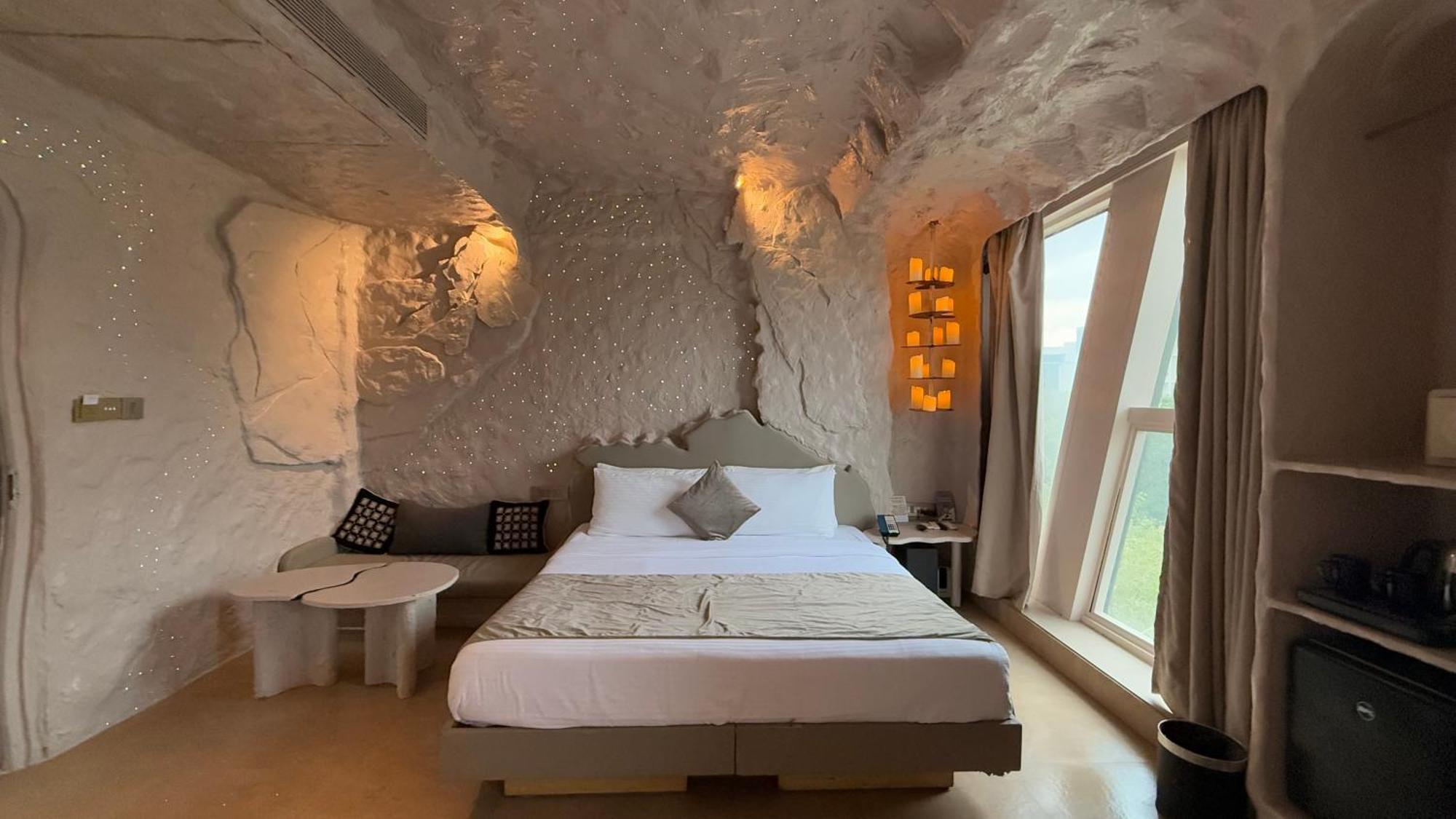 Hotel Dragonfly - The Art 4*